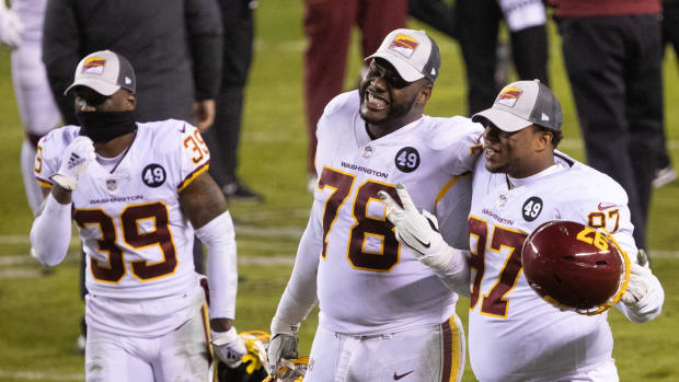 Cornelius Lucas Tim Settle Jeremy Reaves © Bill Streicher-USA TODAY Sports